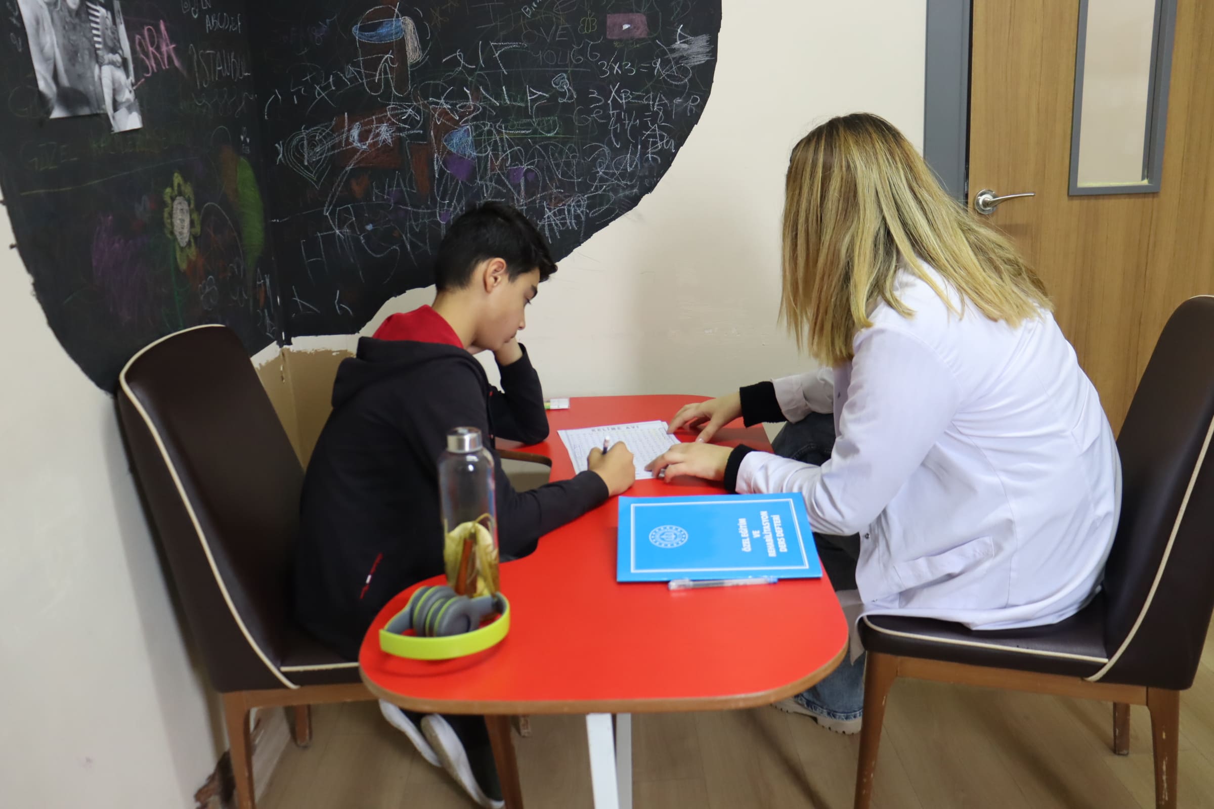 Çocukluk Çağı Konuşma Apraksisi mi ? Atipik Otizm mi?